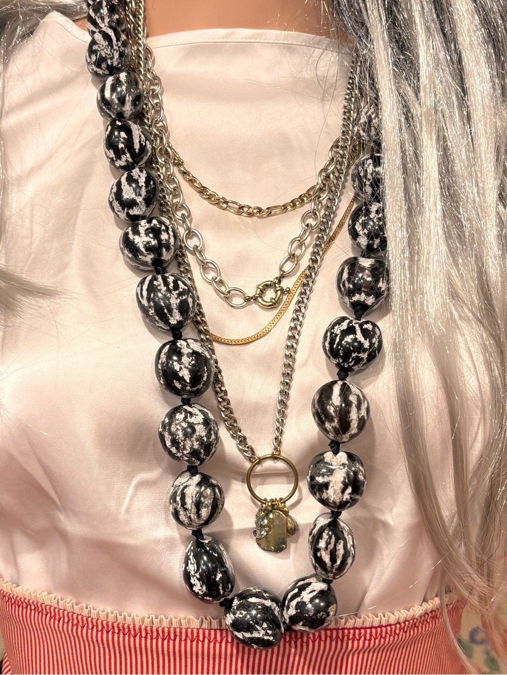 Hawaiian Kukui Nut Lei Necklace Black Cream Mottled 18”